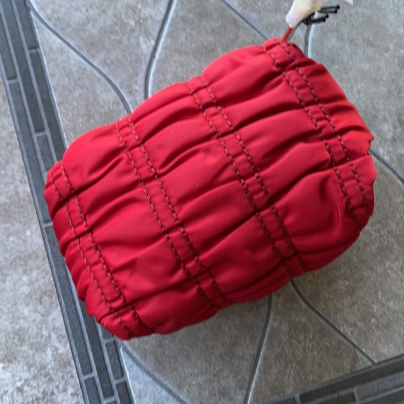 COACH Small Boxy Cosmetic Case With Ruching - Picture 6 of 16